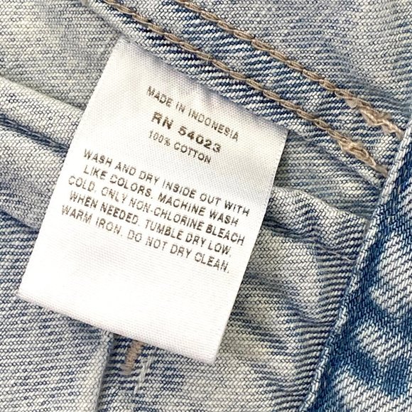 Gap 1969 Icon Light Wash Denim Jacket in Reagan Wash - Picture 12 of 13